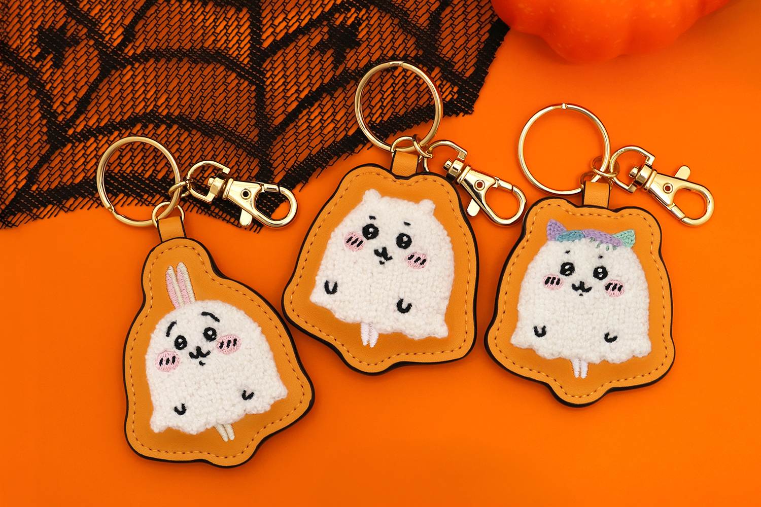 ちいかわパーク ハロウィーンサガラ刺繍キーホルダー （ちいかわ
